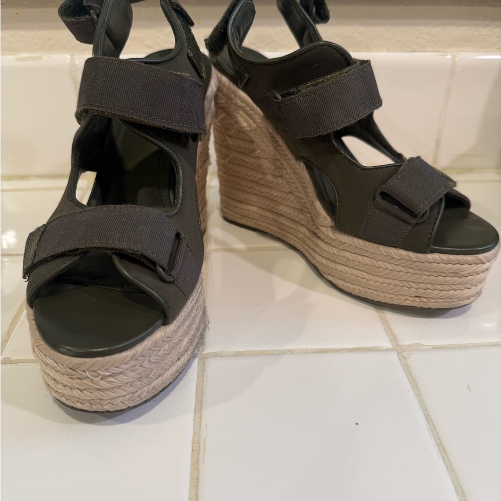 Kendall & Kylie Army Green and Tan Wedge Sandals